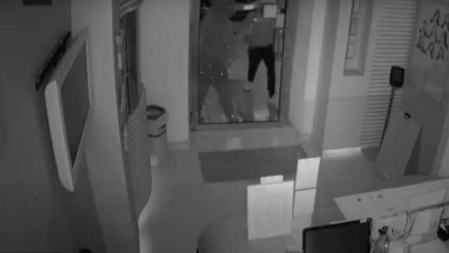 Furti con spaccata a Palermo, arrestato uno dei responsabili: si indaga sul complice – VIDEO