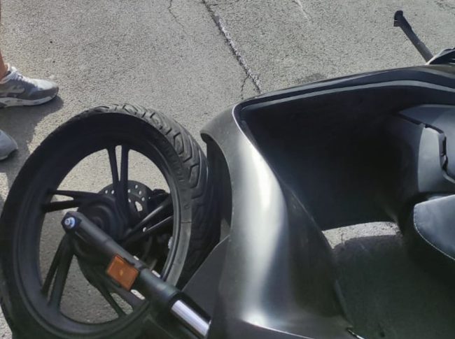 Incidente a Comiso, investito un operatore del 118 in scooter