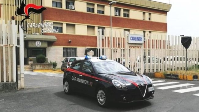 Violenze ripetute nel Catanese nei confronti della compagna: divieto di avvicinamento per un 25enne