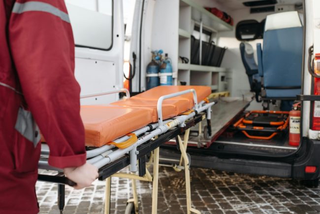 Operatore del 118 picchiato brutalmente ad Agrigento