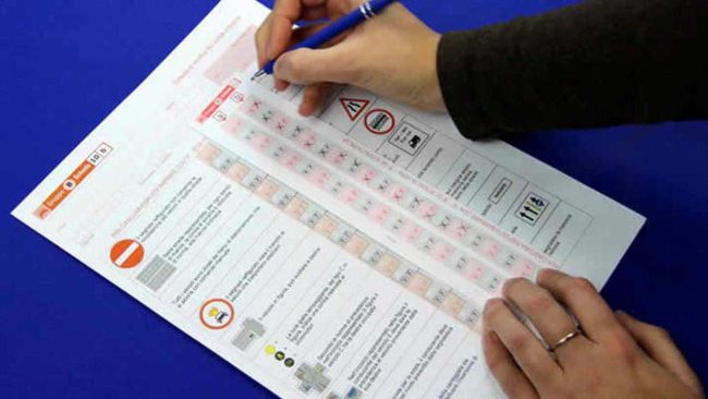 Beccati alla Motorizzazione di Catania alcuni “furbetti dei quiz”: denunciati tre giovani
