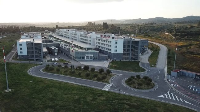 Uomo si toglie la vita lanciandosi dal quarto piano del Padiglione 8 del Policlinico di Catania