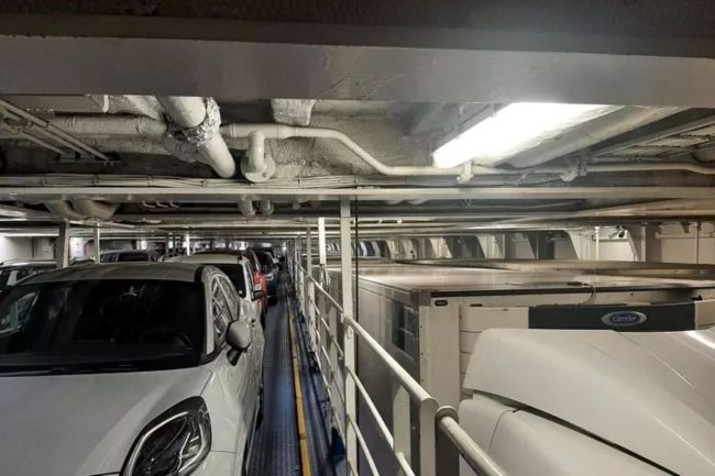 Palermo, guasto all’impianto elettrico di una nave: passeggeri bloccati per tutta la notte