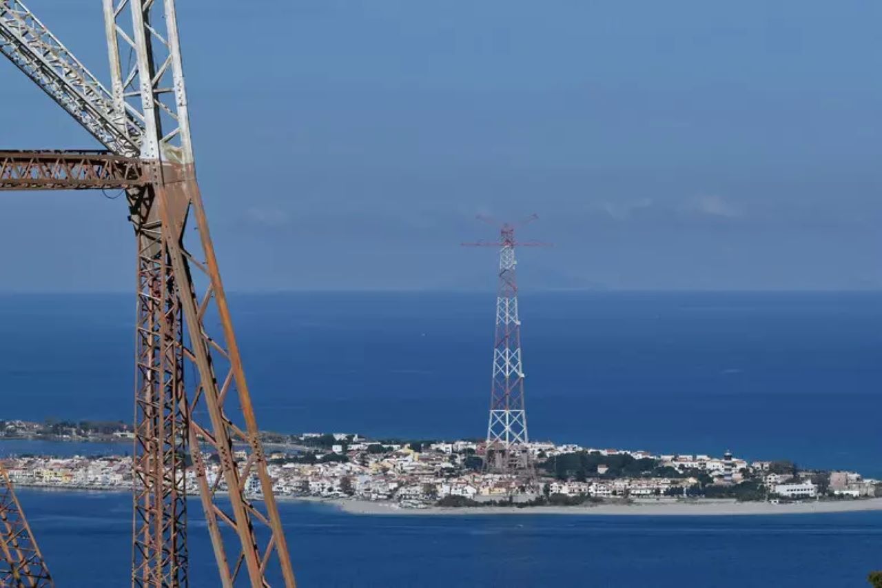 Comitato Invece del ponte, “Voto di fiducia sul decreto? Mostra tutta la debolezza politica del progetto”