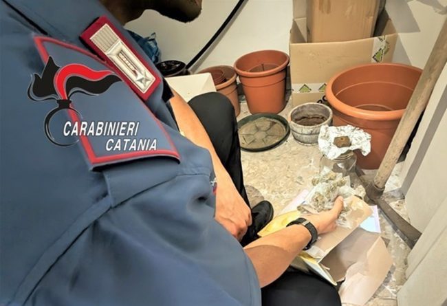 Acireale, nel mirino dei carabinieri 3 pusher che nascondevano la droga dalla nonna e in campagna
