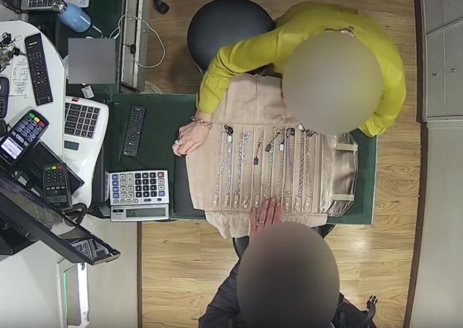 Catania, chi è il ladro di gioielli arrestato dopo due rapine da milioni di euro – VIDEO