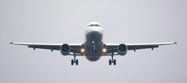 Etna in eruzione, primi problemi all’aeroporto di Catania: voli deviati a Palermo