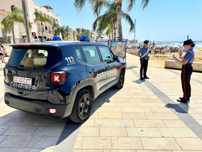Rubavano bici, monopattini e carte di credito: in manette 2 tunisini a Marina di Ragusa