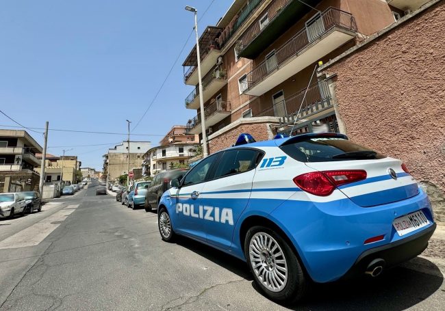 Arrestato ladro di salmone affumicato, il furto in una pescheria di Catania