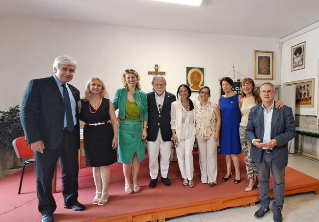 Il Lions Club Catania Est premia i giovani vincitori del concorso letterario sull’adolescenza