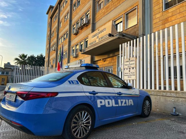 Entra in casa di un’anziana di notte e la colpisce per farsi consegnare oro e soldi: arrestato 35enne