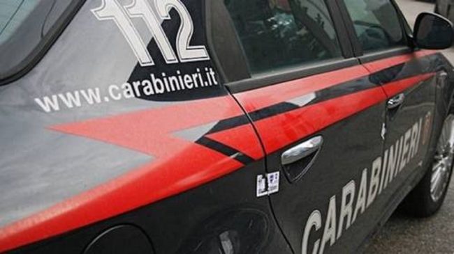 Accoltellano un ragazzo e riprendono tutto col cellulare: tre arresti nel Trapanese