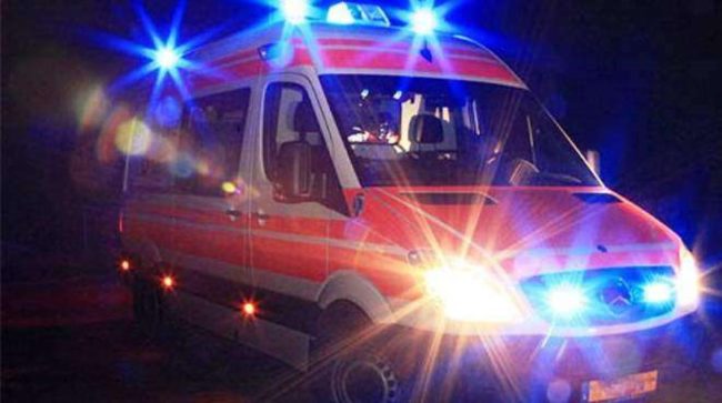 Incidente sulla Statale 121, auto si ribalta: c’è un ferito