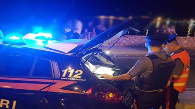 Aumentano i controlli sul Messinese: chiuso un ristorante e denunciati 4 ragazzi per uso di droga