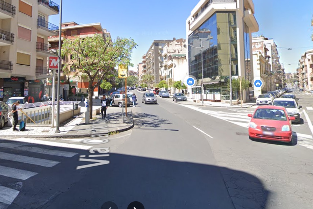 Catania, incidente al corso delle Province: scontro auto-moto, traffico paralizzato
