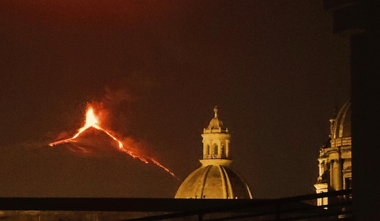 Perché l’Etna e lo Stromboli possono eruttare in modo più esplosivo