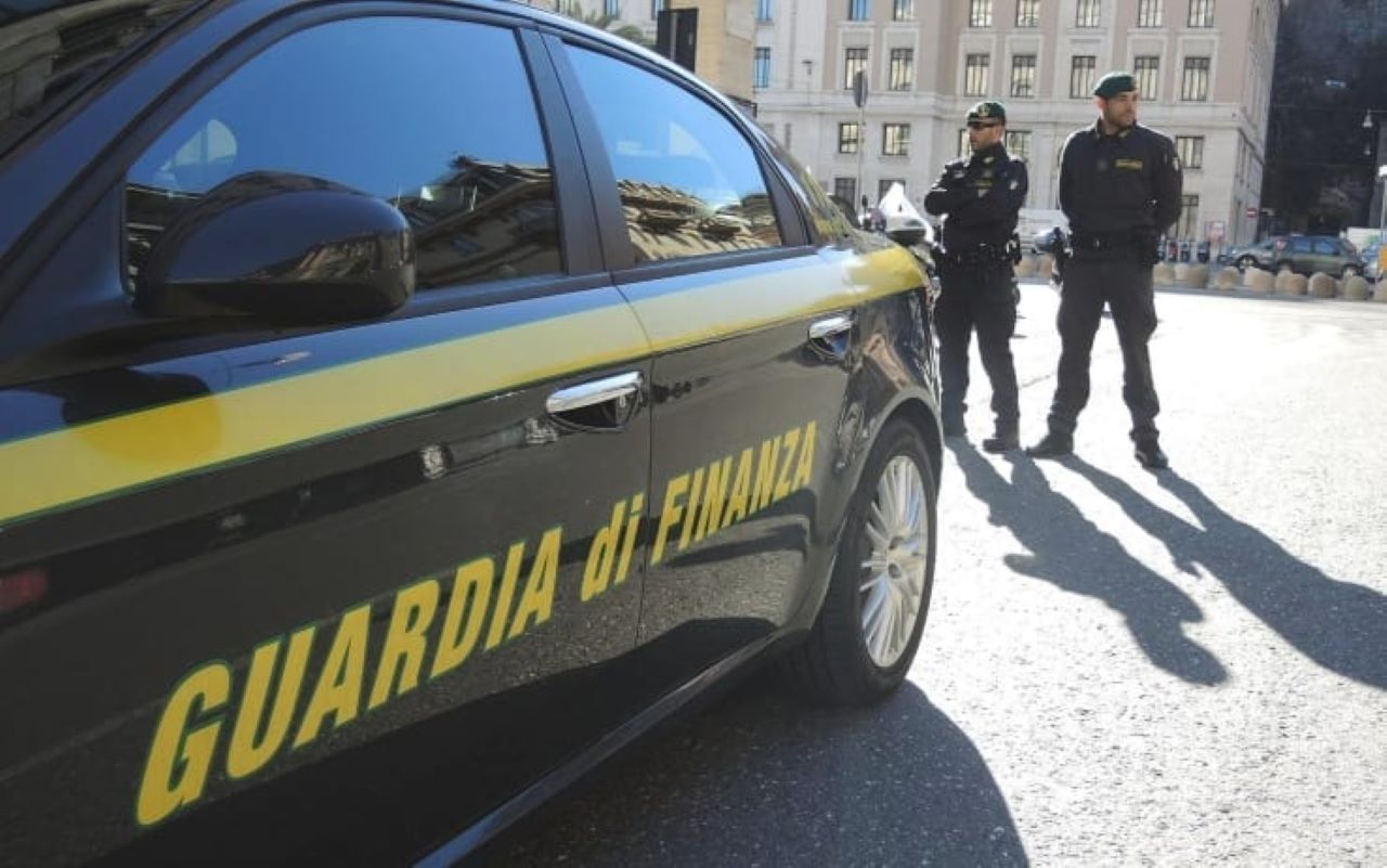 Operazione “Coffee Break” a Catania, sequestrata un’azienda: cinque denunce per bancarotta fraudolenta