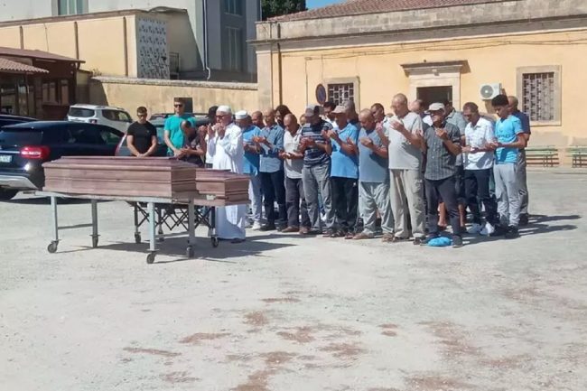 Lutto tra Vittoria e Gaza: l’ultimo saluto per Mariem e Samah, morte nell’incendio appiccato dal figlio e fratello delle due donne