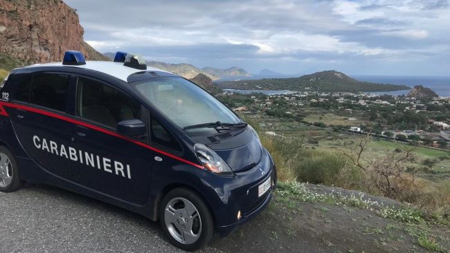 Vulcano, impiegava lavoratori stranieri sprovvisti del permesso di soggiorno: denunciato titolare di una ditta