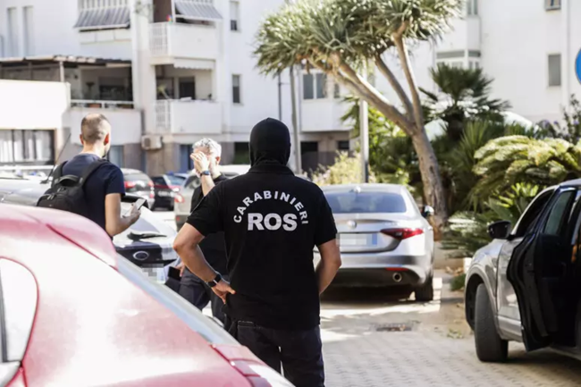 Indagini sull’arma a casa di un prestanome di Messina Denaro. Il carabiniere: “L’ho comprata”