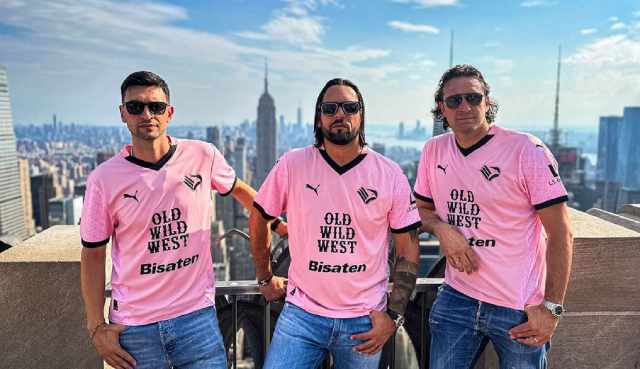 Il Palermo presenta la nuova maglia a New York: grande successo di pubblico