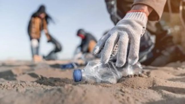 Carini, telecamere in spiaggia contro gli “sporcaccioni” che abbandonano rifiuti