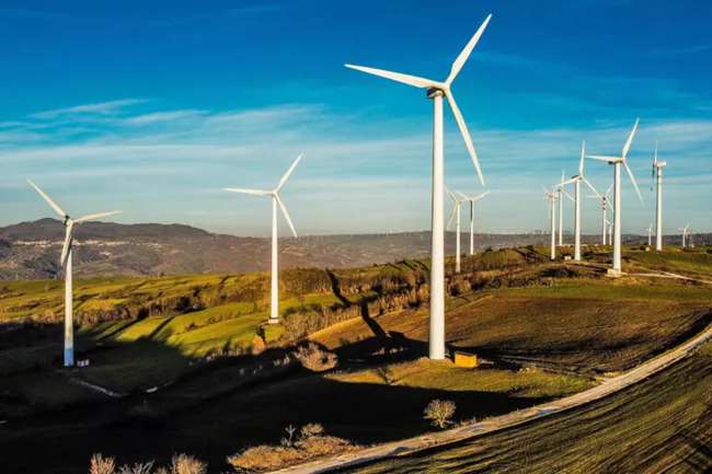 Stop a parchi eolici e fotovoltaici in Sicilia: “Nella Valle del Belice si rischia di snaturare il paesaggio”