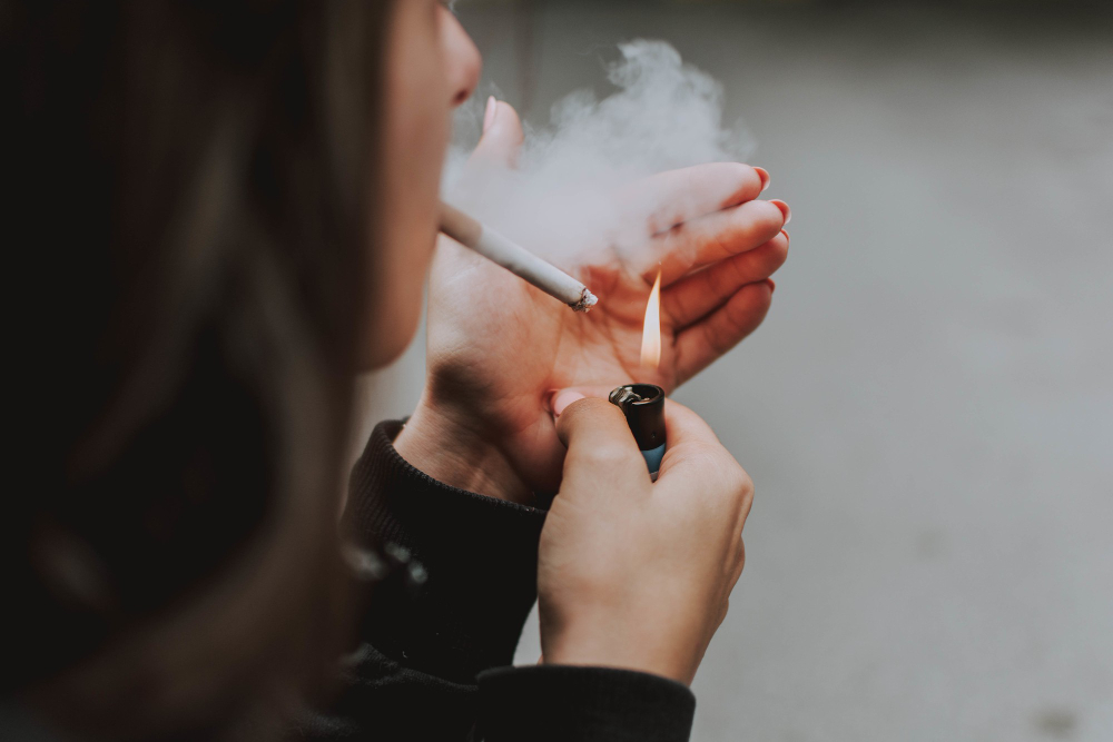Fumare il Sigaro: Vantaggi e Svantaggi da Considerare