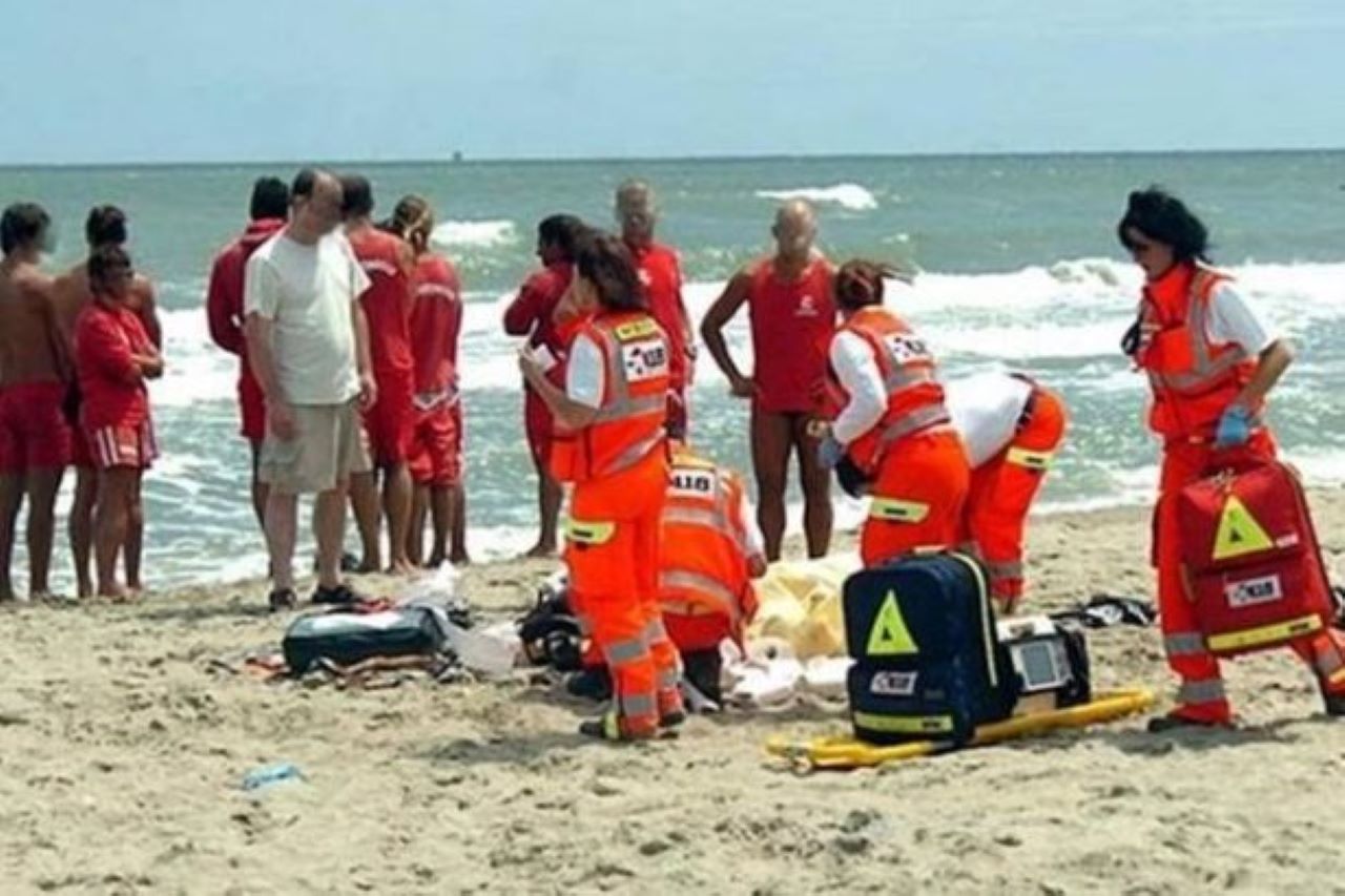 Marsala, accusa un malore mentre si trova in mare. Morto 70enne