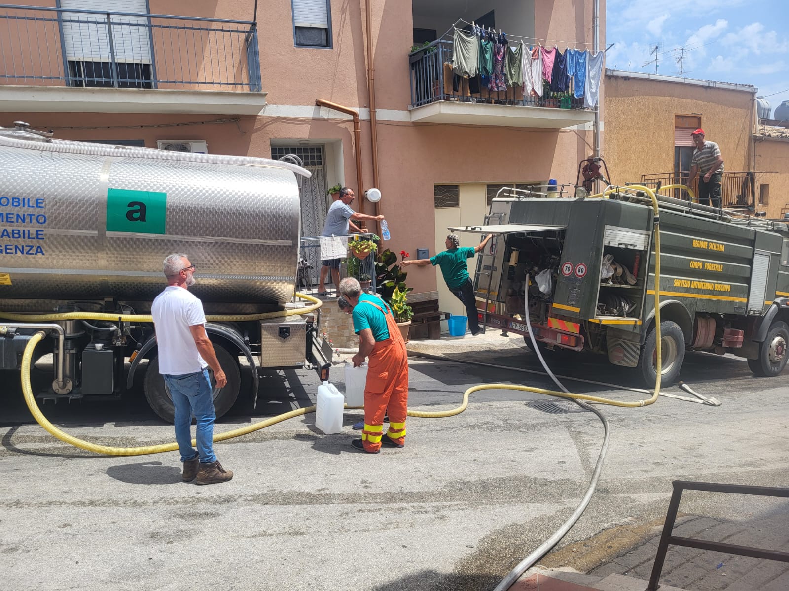 Crisi idrica, Protezione civile distribuisce acqua in due frazioni di Agrigento