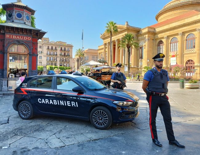Casa trasformata in deposito di droga nel quartiere Noce di Palermo