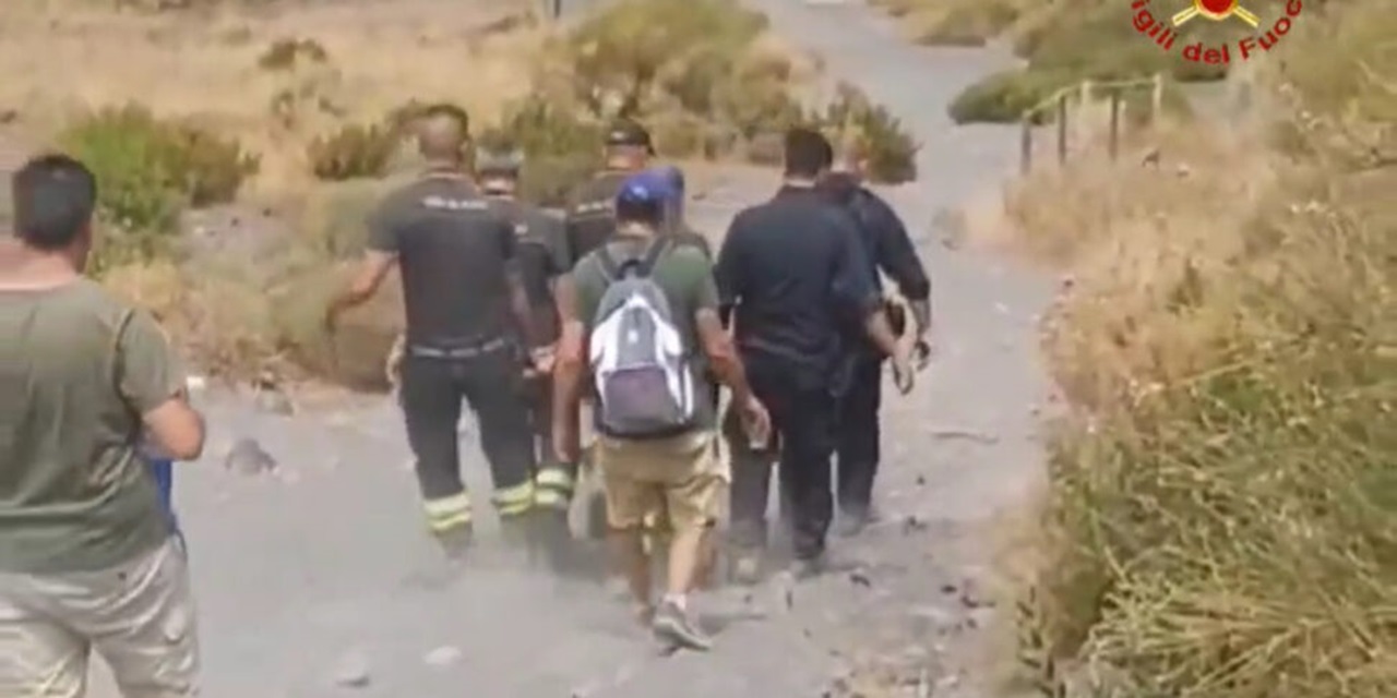 Vulcano, turista scivola e si rompe una spalla