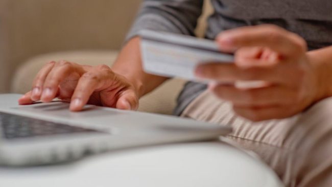 Laptop mai consegnato, scoperta truffa online: denunciato un trapanese