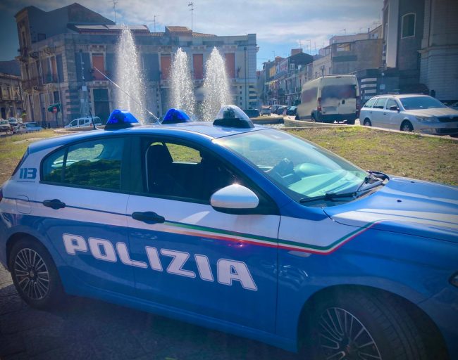 Catania, 50enne furioso picchia moglie e poliziotti: arrestato