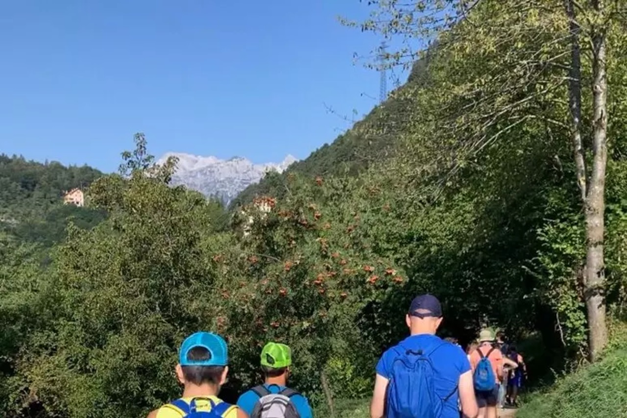 “Dalle Dolomiti all’Etna” a piedi: il viaggio solidale e inclusivo che unisce Nord e Sud