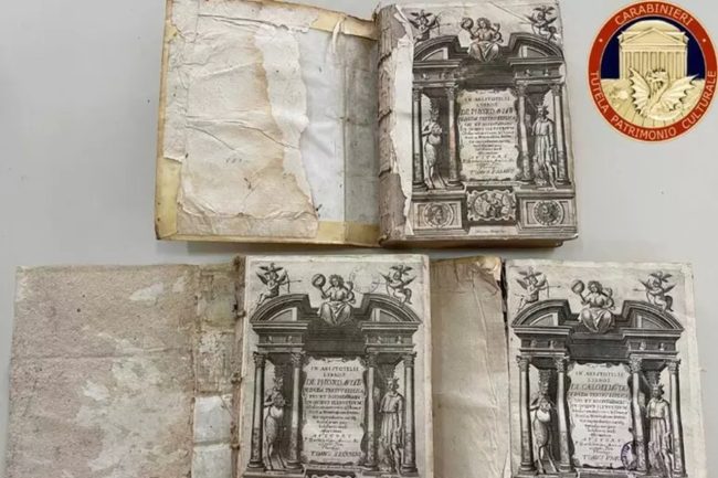 Ritrovati all’Aquila tre libri del 1600 trafugati in Sicilia: erano banditi su un sito web di aste
