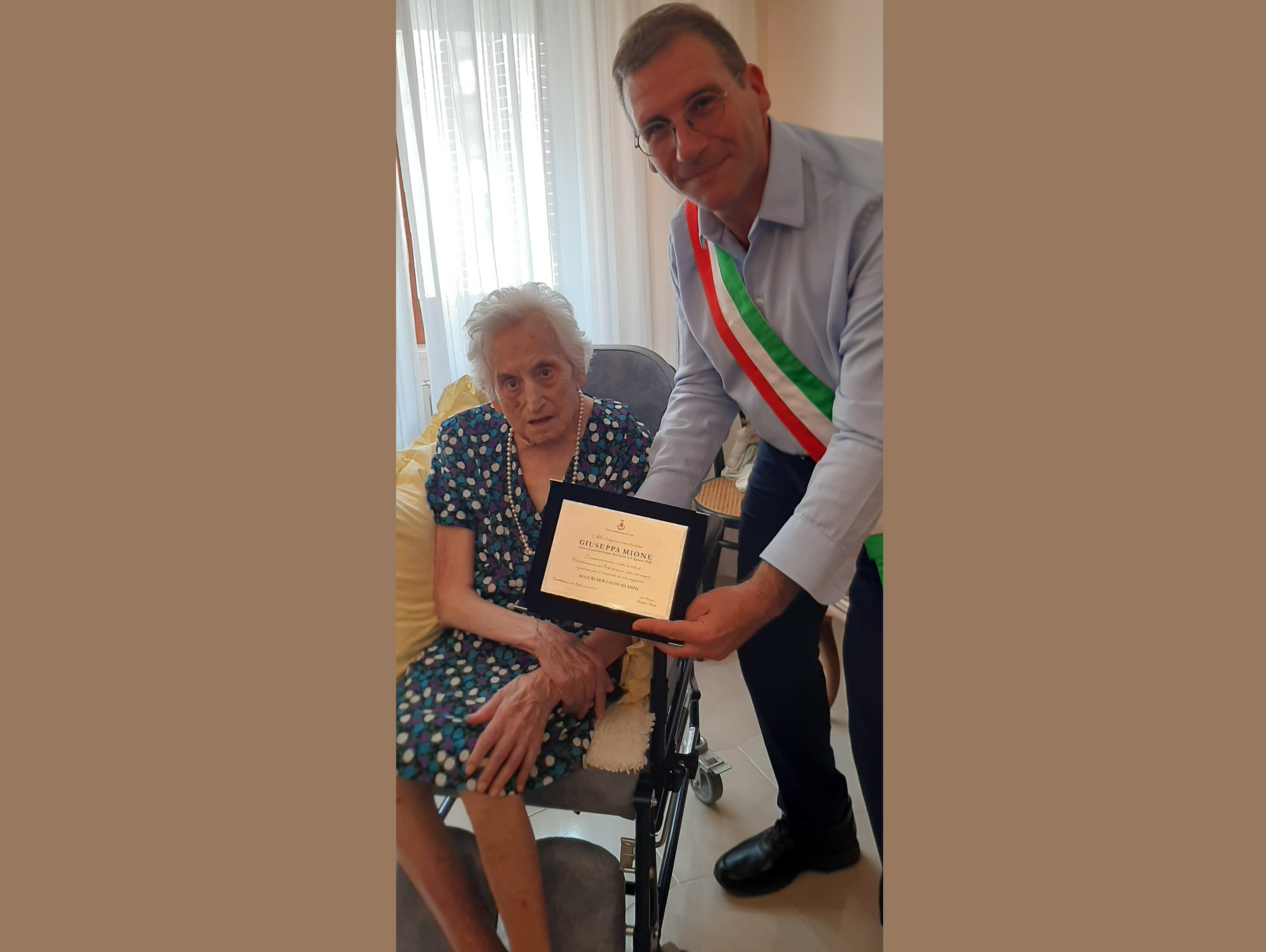 Compie 104 anni Giuseppa Mione: è la più anziana di Castellammare del Golfo