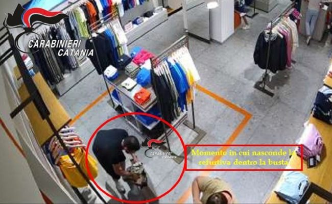 Catania, sorpreso in un negozio a rubare costumi: “tradito” dal tatuaggio