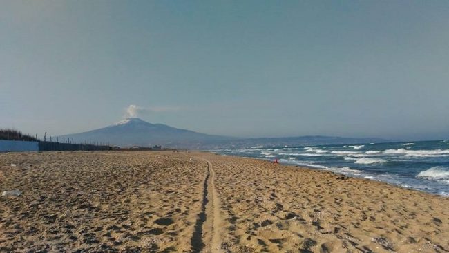 Playa di Catania, revocato il divieto di balneazione anche nello sbocco del torrente Forcile