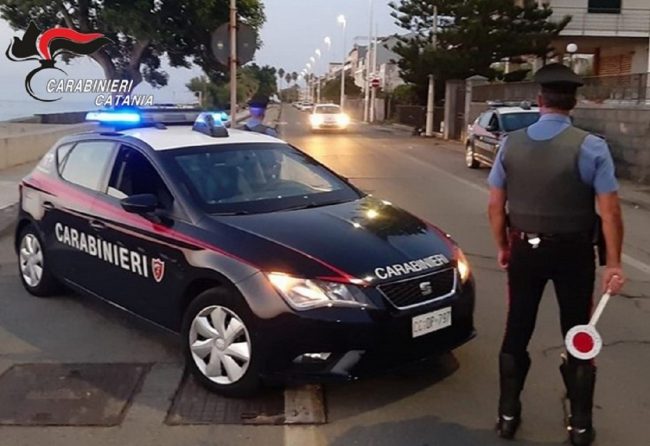 Aggressione nel Catanese, finisce nel sangue una lite tra due giovani con un “conto in sospeso”