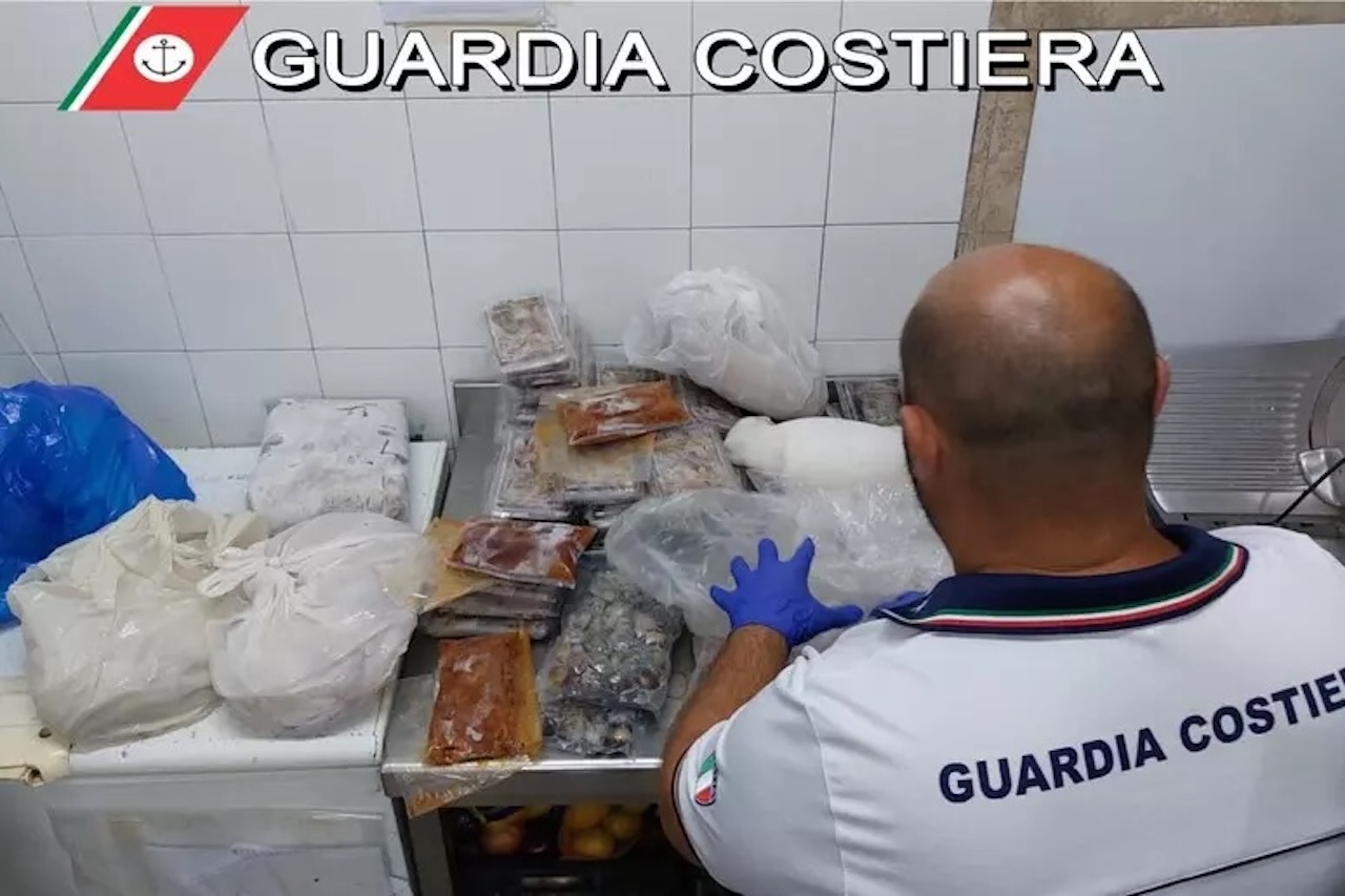 Maxi sequestro di pesce non tracciato tra Palermo e Trapani, nel mirino ristoranti e resort