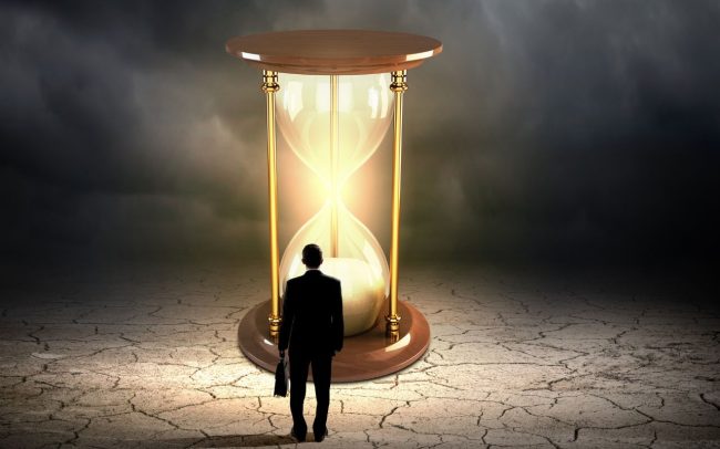 Mettere da parte il passato e il futuro per non perdere di vista il presente