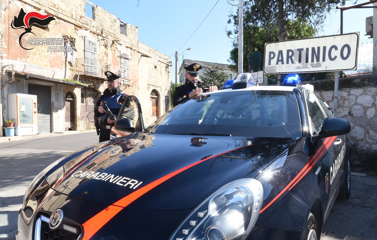 Partinico, piantagione di cannabis in casa: in manette 53enne