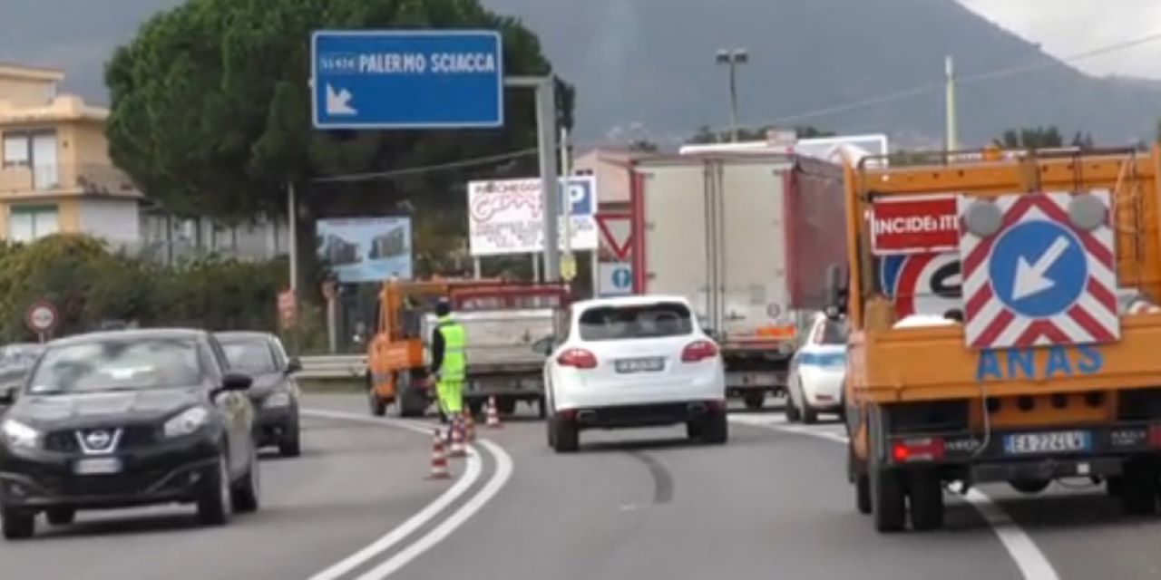 Il maltempo causa disagi sulla Palermo-Sciacca: incidenti, traffico paralizzato, file e disagi