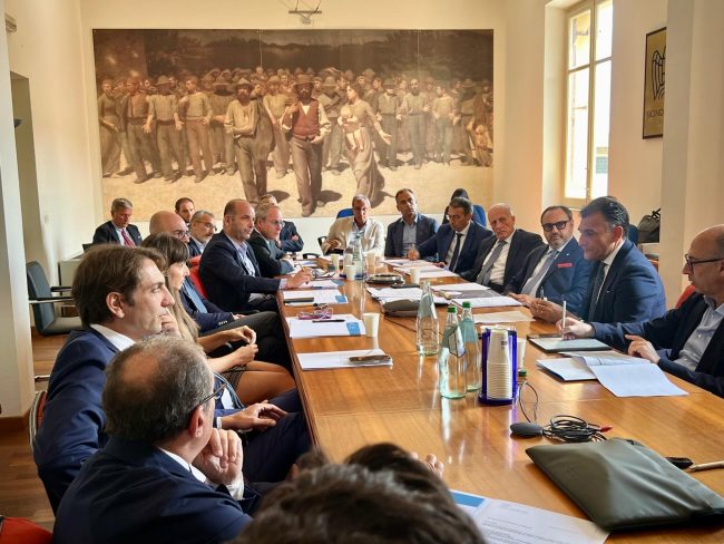 Rilancio industriale in Sicilia: parte il piano per potenziare imprese e aree industriali