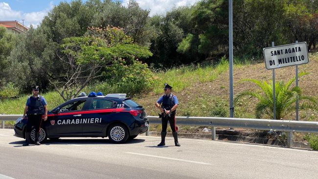 Ruba due pc portatili e 300 euro in monete: arrestato 37enne nel Messinese