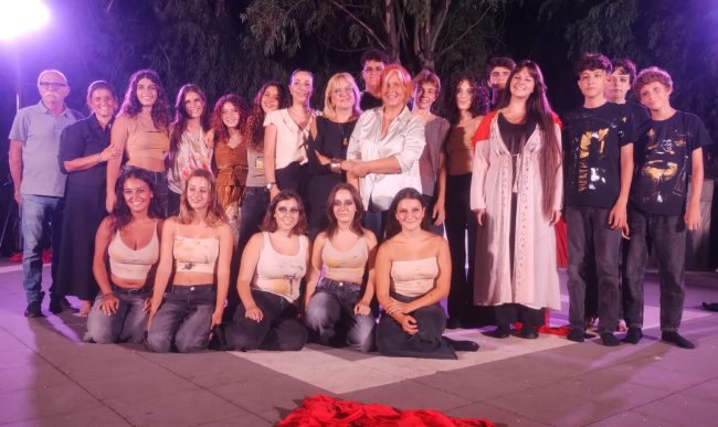 Nèon Teatro e Liceo Spedalieri in scena a Sant’Agata Li Battiati con l’Orestea di Eschilo, inizia da qui il cammino del nuovo anno scolastico
