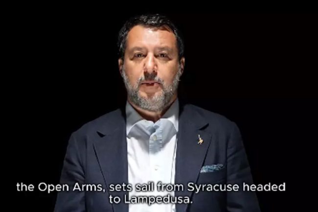 Processo Open Arms, Salvini aggiorna il suo libro: “La nave ha rifiutato altri porti perchè voleva sbarcare in Italia”
