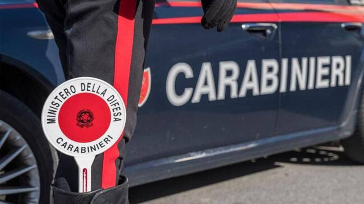 Era in possesso di 600 grammi di hashish: pusher del Ragusano ai domiciliari