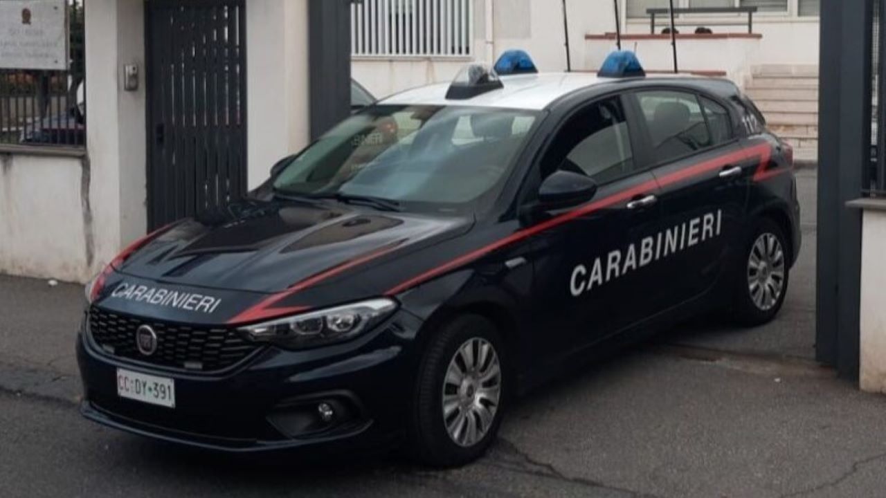 Aggredita e derubata dopo una serata in un night club di Catania, tre arresti